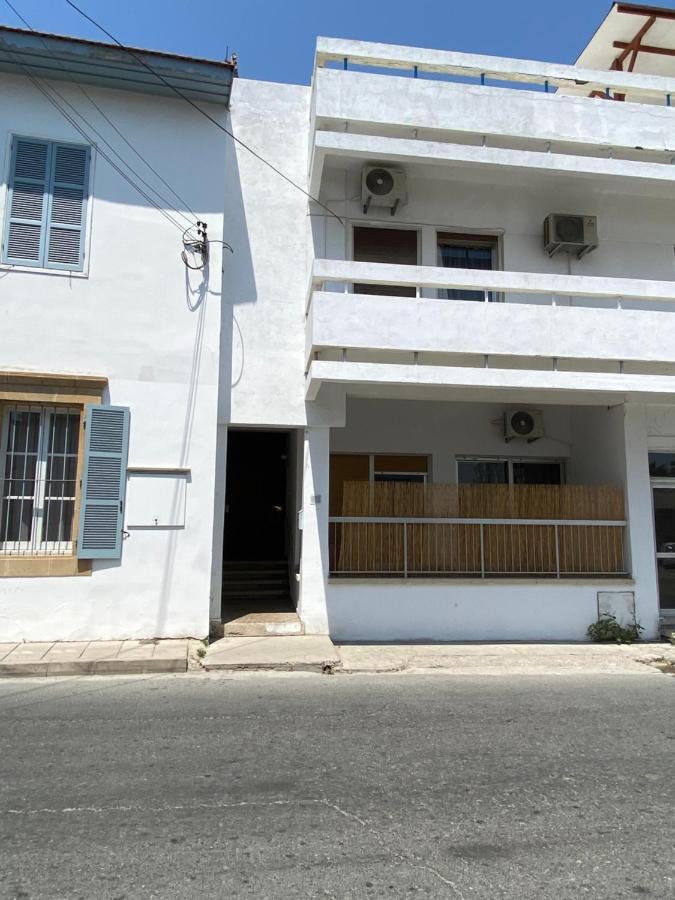 Past Or Tail Rooms Larnaka Exterior foto